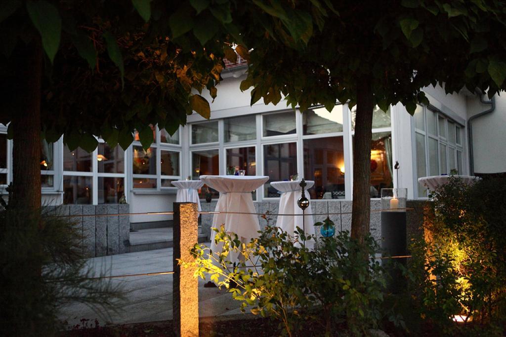 Hotel Landhaus Feckl Ehningen エクステリア 写真