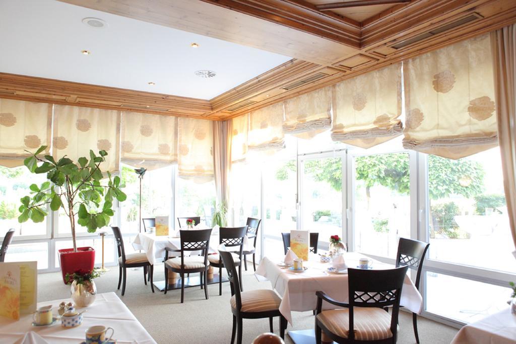 Hotel Landhaus Feckl Ehningen エクステリア 写真