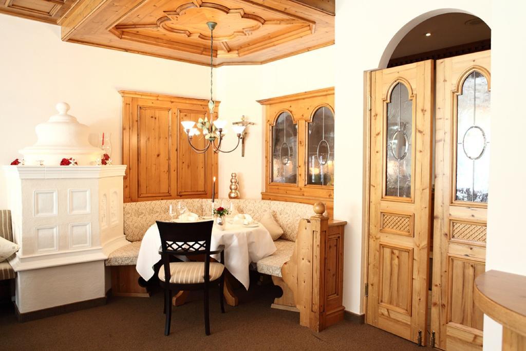 Hotel Landhaus Feckl Ehningen エクステリア 写真