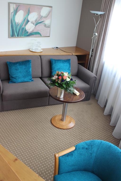 Hotel Landhaus Feckl Ehningen エクステリア 写真