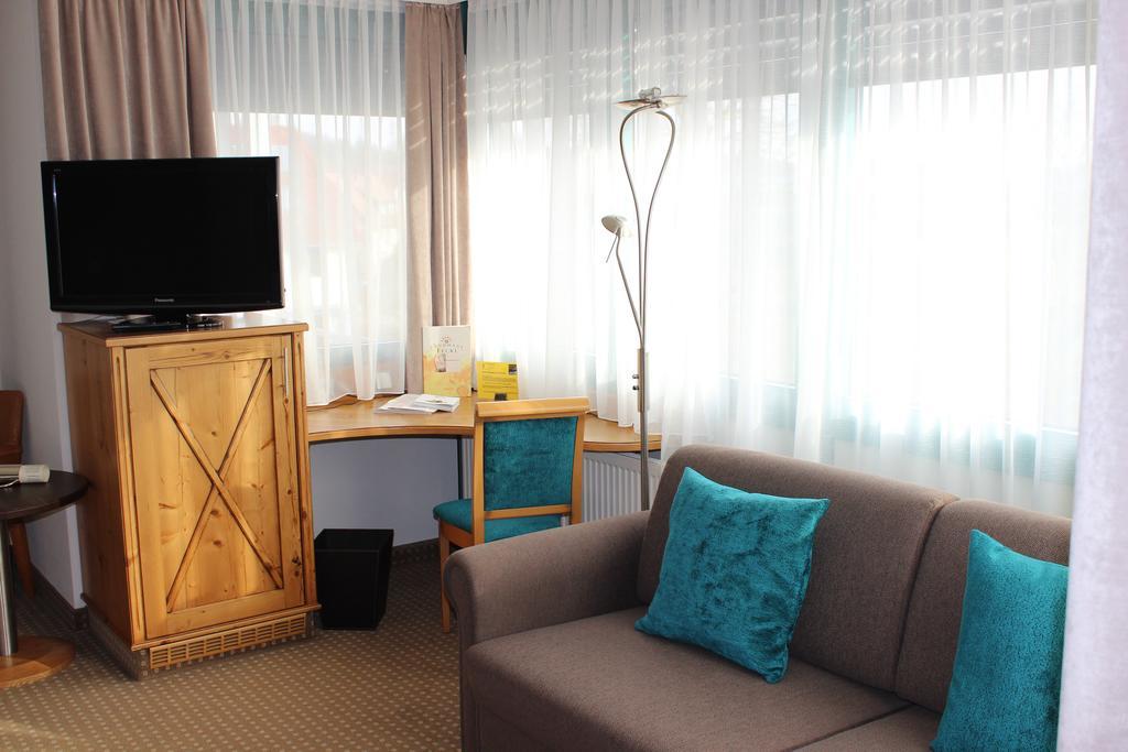 Hotel Landhaus Feckl Ehningen エクステリア 写真