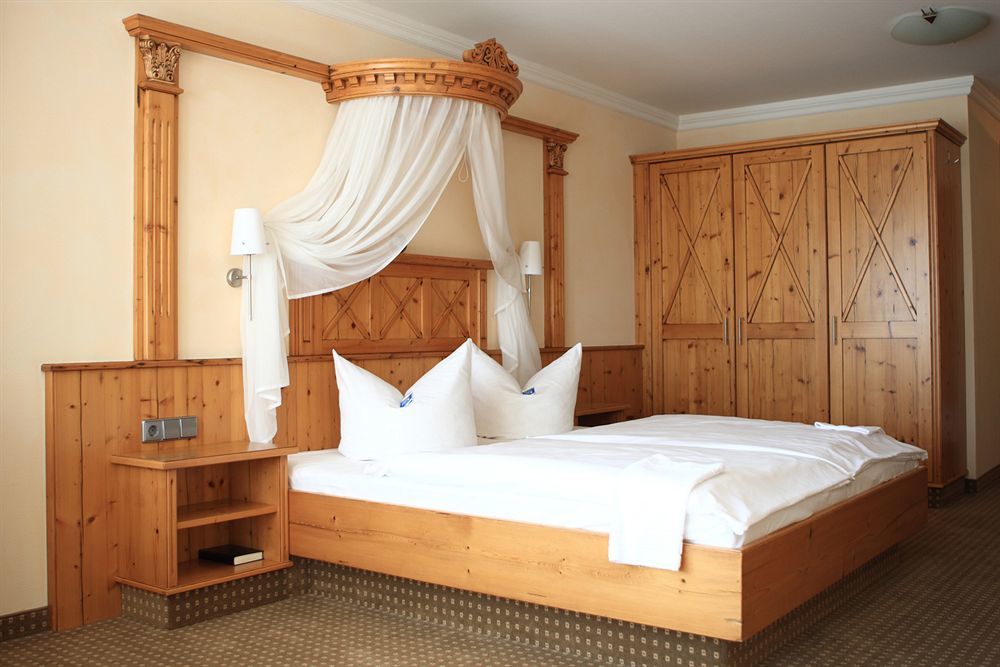 Hotel Landhaus Feckl Ehningen エクステリア 写真