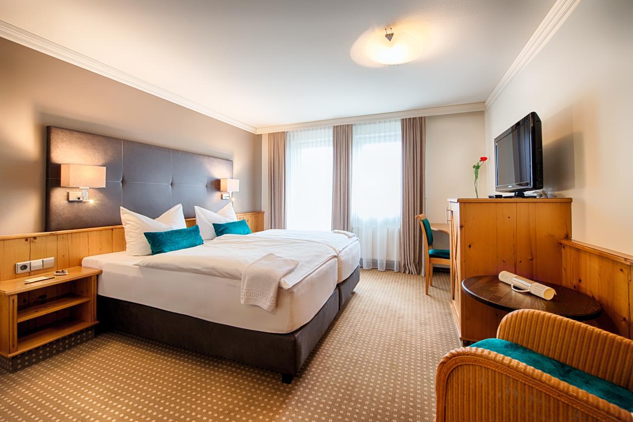 Hotel Landhaus Feckl Ehningen エクステリア 写真