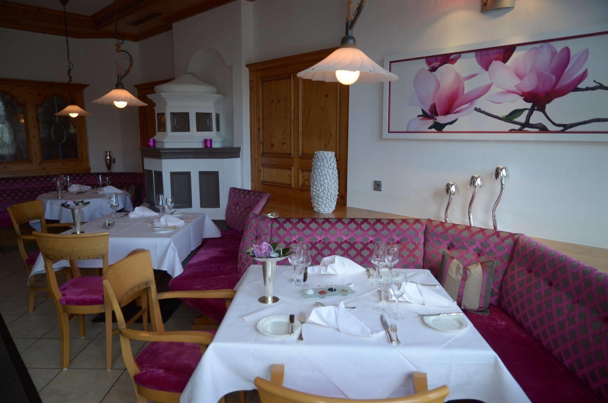 Hotel Landhaus Feckl Ehningen エクステリア 写真