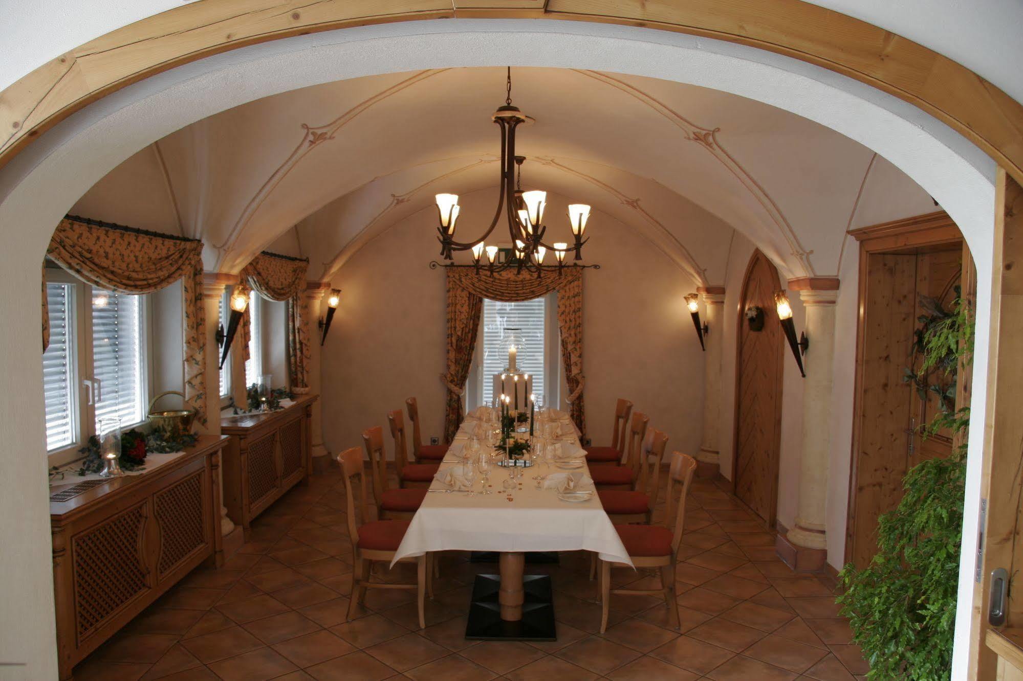 Hotel Landhaus Feckl Ehningen エクステリア 写真