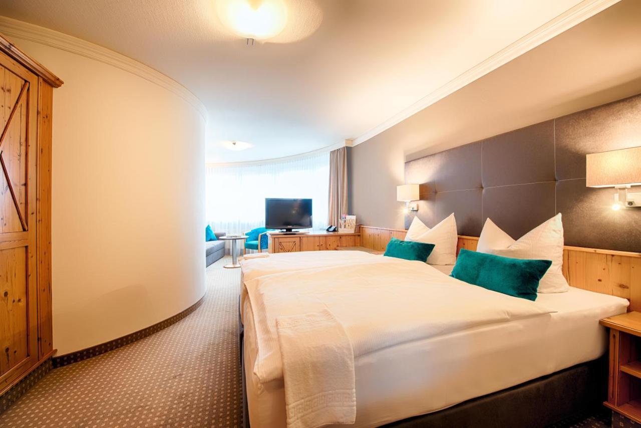 Hotel Landhaus Feckl Ehningen エクステリア 写真